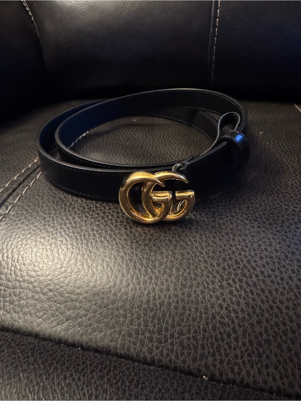 Gucci black leather belt with gold double G buckle
